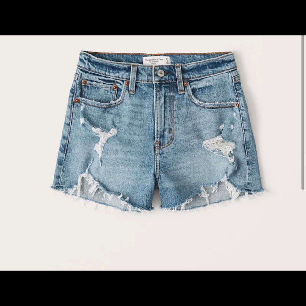 A&F Mid Rise Mom Destroyed Jean Short. New without tags. Size 10